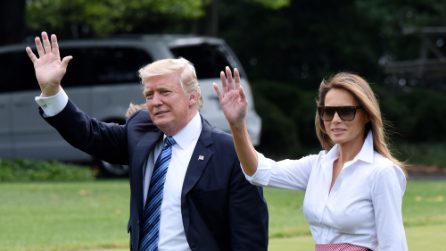 Melania Trump sceglie la gonna in stile "picnic"