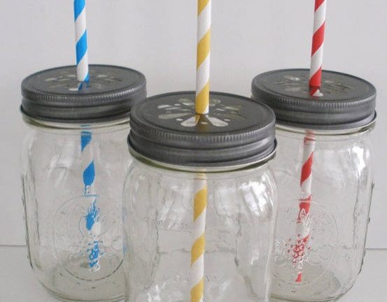 Serve drinks in your glass jars
