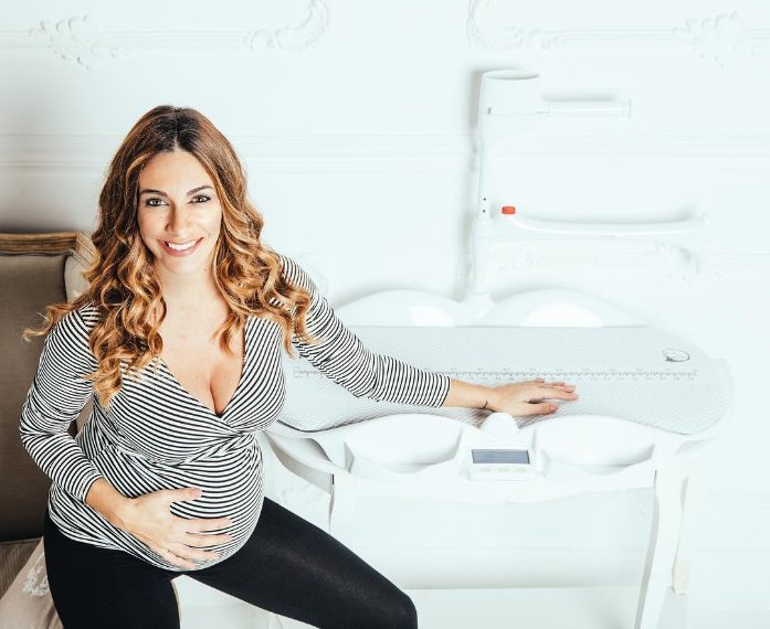 Il piccolo Daniel dovrebbe nascere proprio a novembre. Melita appare radiosa e condivide sui social una foto con il pancione in vista.