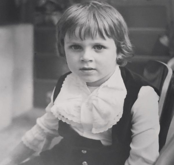 L'ex attaccante del Milan e del PSG pubblica una foto sul suo profilo Instagram il giorno del suo 50esimo compleanno.