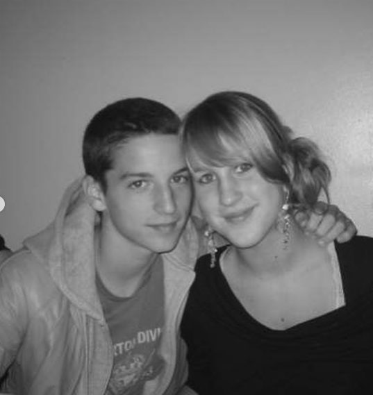 La dedica del calciatore belga alla compagna in occasione del loro anniversario: "Buon sedicesimo anniversario. Stai scuotendo il mio mondo da metà della tua vita. Grazie per questo ❤️ 15-10 -"