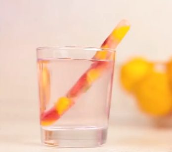 Usate i vostri bastoncini per aromatizzare le bevande. Fonte: https://www.youtube.com/watch?v=E-WNS7JQjXA&t=224s