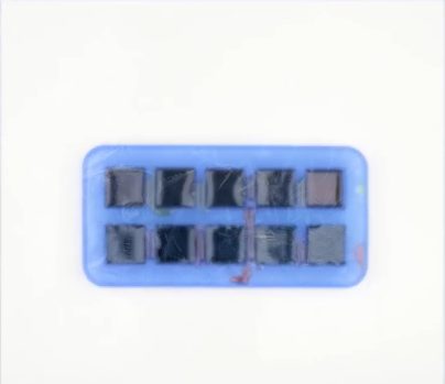 Lasciate in freezer a congelare. Fonte: https://www.youtube.com/watch?v=E-WNS7JQjXA&t=224s