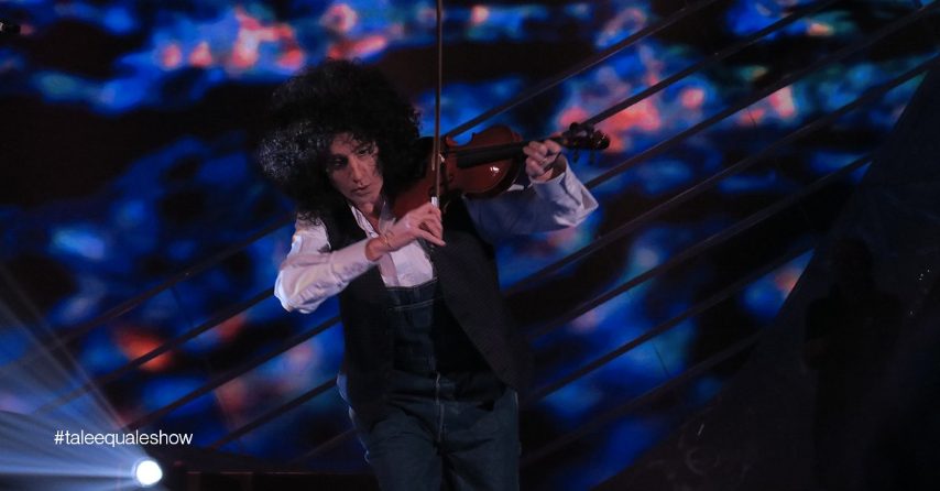 L'attrice presta il volto e la voce al Menestrello. Le riconoscono la leggerezza e la capacità di divertire.