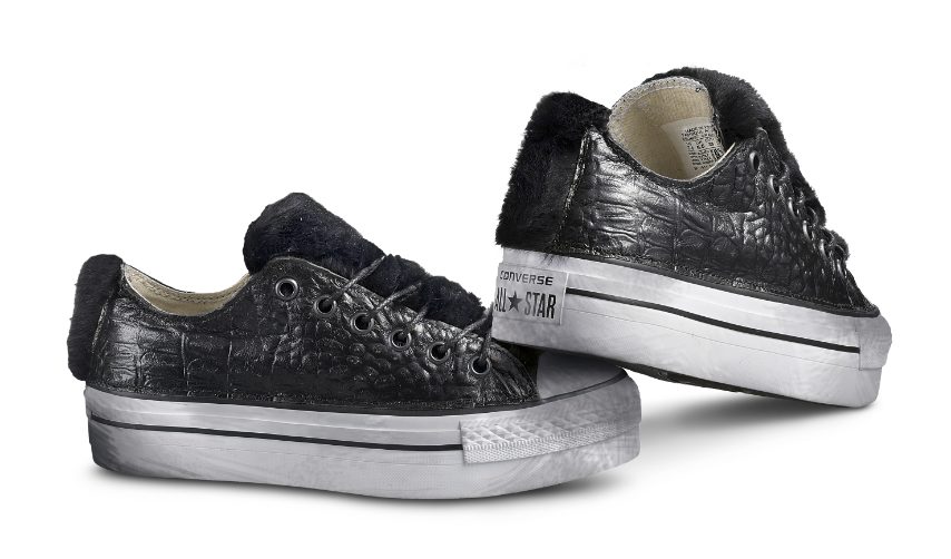 Le sneakers per una notte oscura