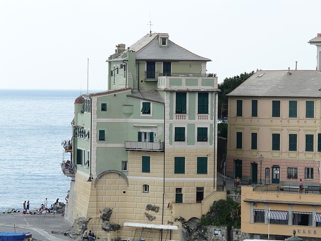 https://commons.wikimedia.org/wiki/File:Bogliasco-ex_castello.jpg