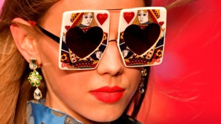 Il rossetto di tendenza è rosso ketchup