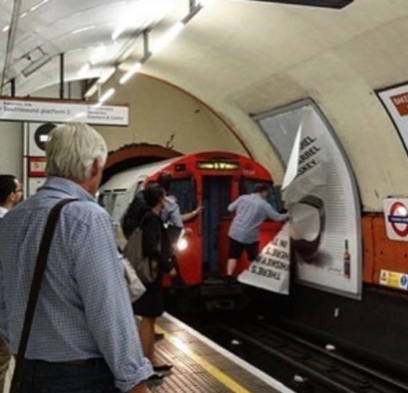 Fonte: https://www.instagram.com/p/BVa6RgXlOLL/?taken-by=peopleontheunderground