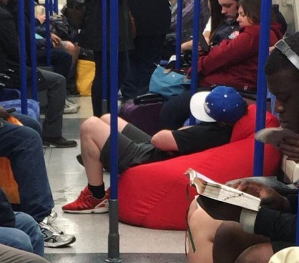 Fonte: https://www.instagram.com/p/BUz5VeRl2SU/?taken-by=peopleontheunderground