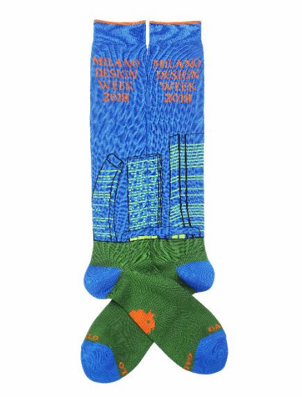 Il nuovo skyline di Milano ispira le calze Gallo in Limited Edition per la Design Week 2018, in vendita a partire dal 4 aprile 2018 solo nelle boutique Gallo di Milano, presso il corner di Rinascente, negli aeroporti di Milano Linate e Malpensa e sul sito a un € 24,50