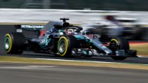 Hamilton contro tutti, l'inglese vuole fare la storia a Silverstone