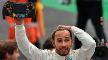 Hamilton come Fangio, l'inglese della Mercedes vince il quinto titolo ed entra nella storia