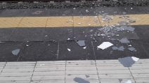 Circumvesuviana, piovono calcinacci nella stazione di Portici-Via Libertà