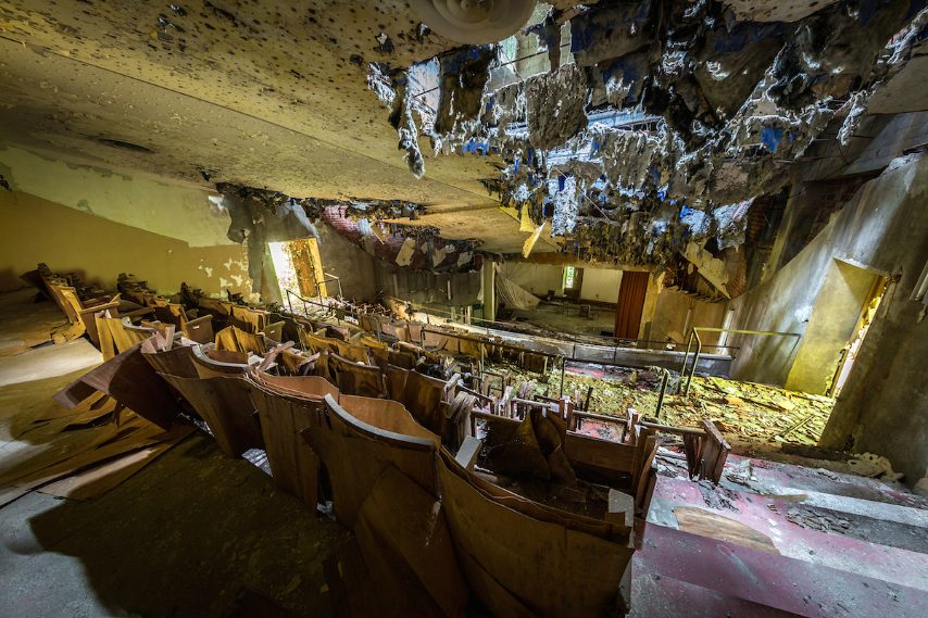 Il vasto ospedale psichiatrico “Trompeo Benedetto”, dal nome di un medico famoso per le sue ricerche sulle malattie mentali, aveva anche una chiesa e un teatro. L’ospedale chiuse nel 1978 in seguito alla grande riforma del sistema psichiatrico.