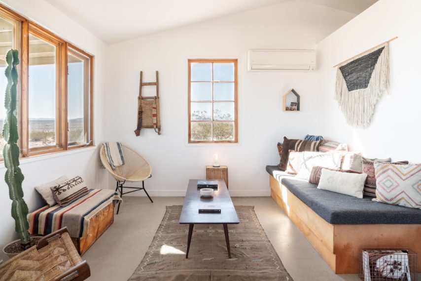 Questa casa Airbnb Plus, è stata la location dello s catto di @ alalam100 ( a sinistra) e ha guadagnato 66mila like.