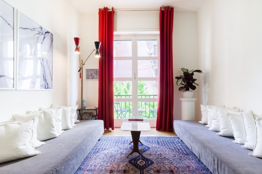 Un’altra casa Airbnb Plus ad aggiudicarsi tantissimi like è questa a Trastevere. Ritratta da @jonisan,sinq​ uestoscatto​da50milalike.