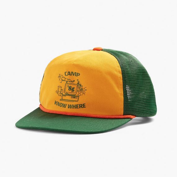 Il cappello è della collezione Stranger Things x Levi's
