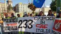 Napoli, assunti e subito licenziati: continua la protesta dei 233 lavoratori della Caf