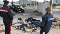 Maddaloni, cumuli di rifiuti speciali scoperti nel mercato di frutta e verdura