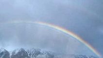L'enorme arcobaleno che colora il cielo e copre tutto il Parco della Majella
