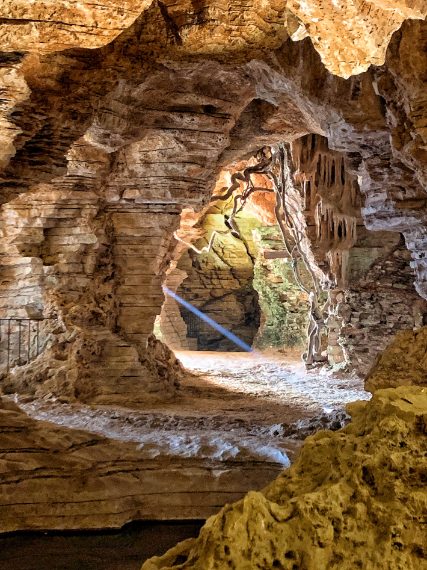 Una serie di grotte artificiali, perfettamente identiche a quelle naturali in provincia di Padova.