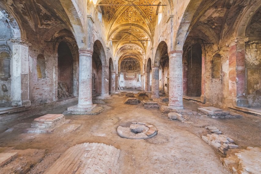 Chiesa XII e XIII secolo, Italia, Lombardia