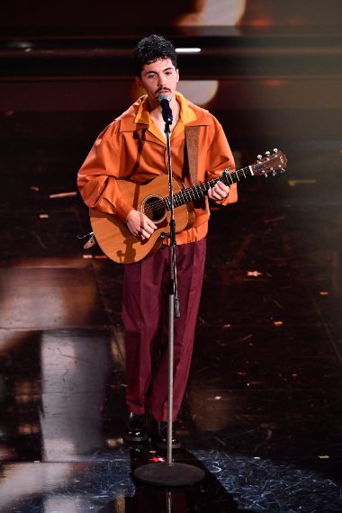 Il look color block per la quarta serata