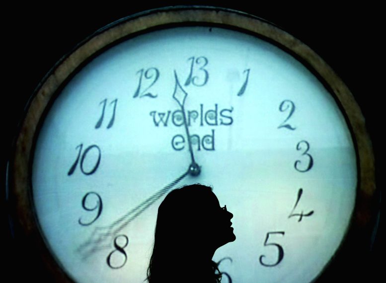 Il famoso orologio che gira al contrario