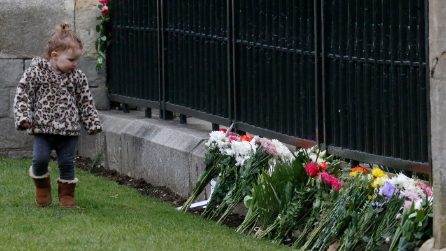 Londra rende omaggio al principe Filippo a Buckingham Palace