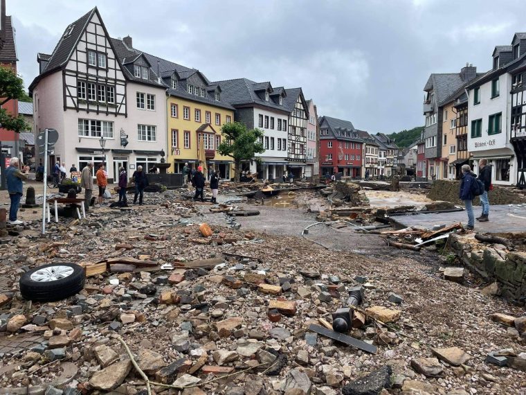 Le forti piogge hanno causato la distruzione di diversi piccoli comuni / Unwetter-Freaks