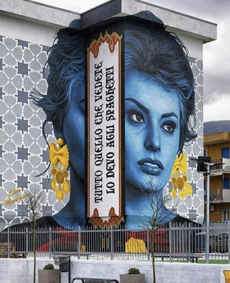 Murale realizzato da Leticia Manragora