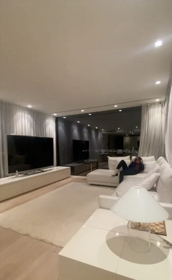 Il salone della casa di Barcellona