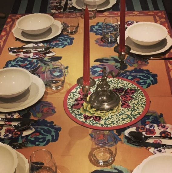 Tovaglia di Lisa Corti sulla tavola di Francesca Fagnani