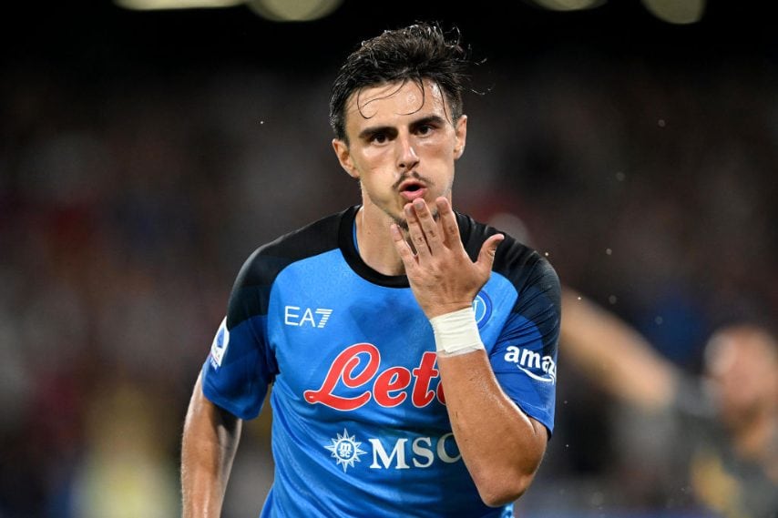 Succede tutto nel primo tempo. Colombo si fa parare un rigore, poi realizza un gol capolavoro. Elmas trova l'immediato pareggio.