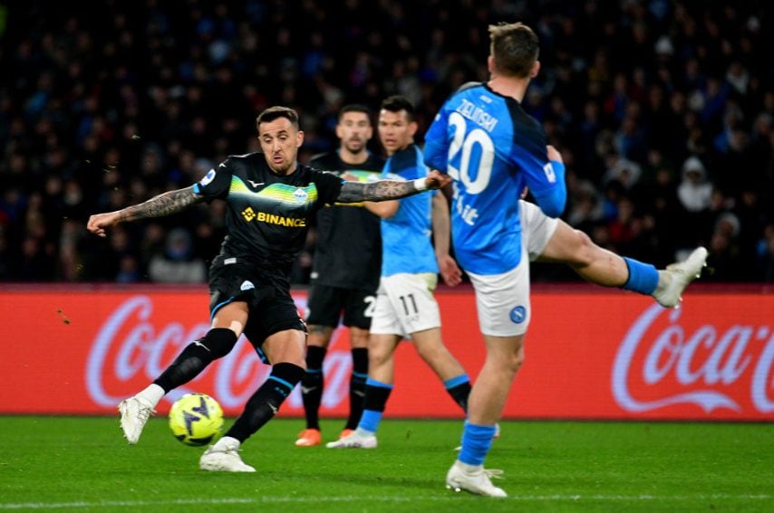 Il centrocampista uruguaiano, che non è uno abituato a fare gol, pesca il jolly e con un tiro meraviglioso batte Meret.