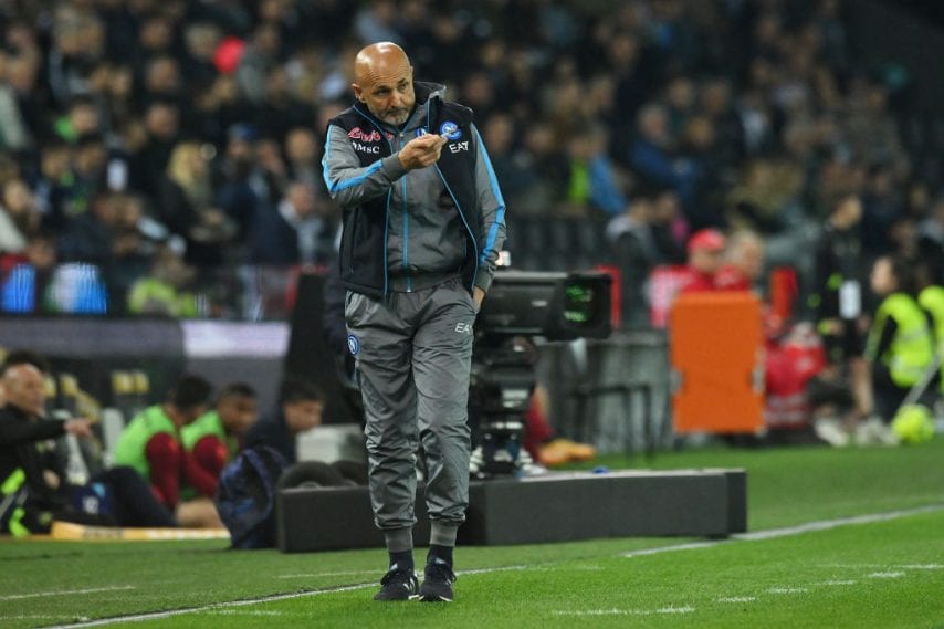 La copertina è tutta sua. Luciano Spalletti ha creato un Napoli straordinario e ora passa all'incasso.