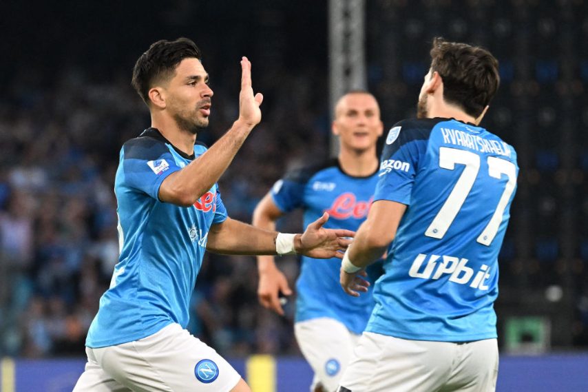Il Napoli resta in 10, ma trova il raddoppio con un gran gol di Simeone.