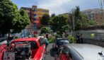 Maltempo a Napoli, tombini saltati, strade allagate, alberi crollati