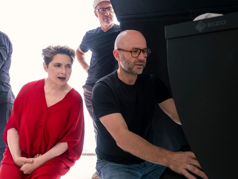 Dal backstage del Calendario Pirelli 2026 di Sølve Sundsbø, foto di Alessandro Scotti