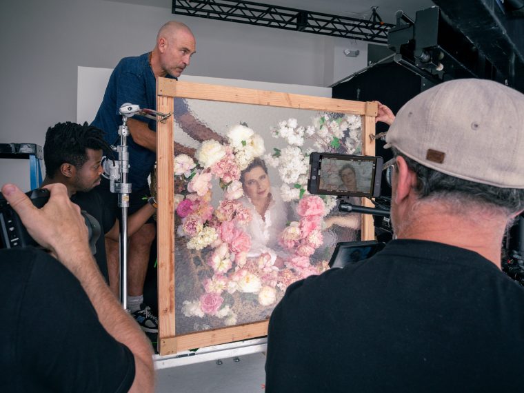 Dal backstage del Calendario Pirelli 2026 di Sølve Sundsbø, foto di Alessandro Scotti