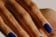 Manicure blu notte