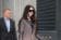 Anne Hathaway con shoulder bag di DeMellier