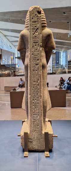 Statua del Supremo Sacerdote di Amon, Ramsesnakht, dal tempio di Karnak (XX dinastia, 1186-1069 a.C.) - ph Rosanna Pirelli