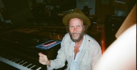 Le foto di Jovanotti a New York mentre registra l'album NIUORCHERUBINI