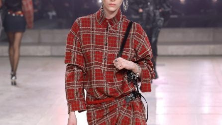 Look per Natale 2025, gli abiti e gli accessori tartan in fantasia scozzese