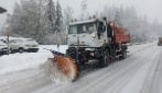 Torna la neve sulle Dolomiti bellunesi: strade chiuse e disagi