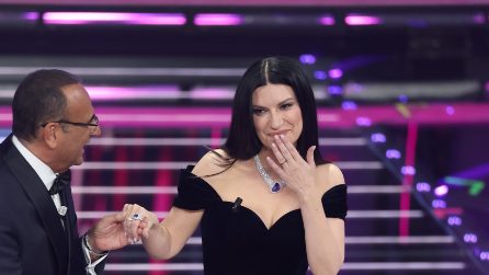 Tutti i look di Laura Pausini al Festival di Sanremo 2026