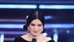 Tutti i look di Laura Pausini al Festival di Sanremo 2026