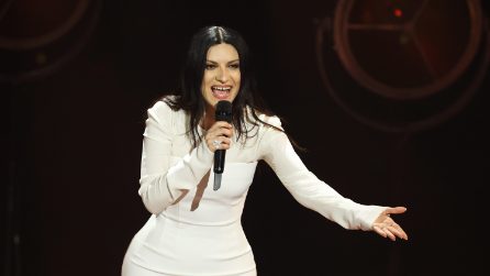 Tutti i look di Laura Pausini al Festival di Sanremo 2026