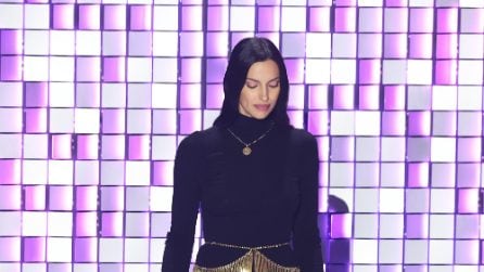 I look di Irina Shayk al Festival di Sanremo 2026